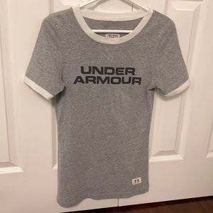 Women’s small Under Armour T-shirt